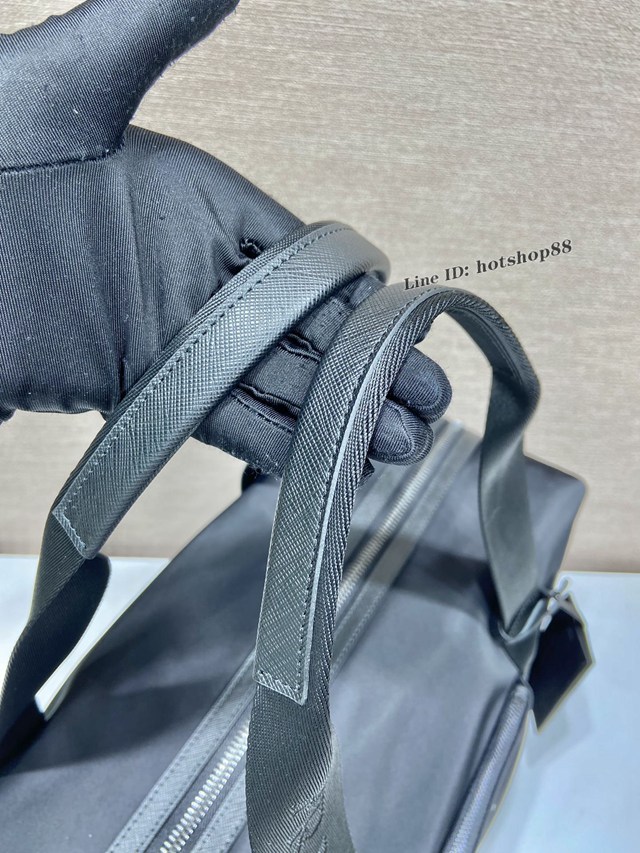 Prada專櫃新款經典旅行包 2VC796 普拉達塗琺瑯三角形金屬徽標手提男包 csp1068